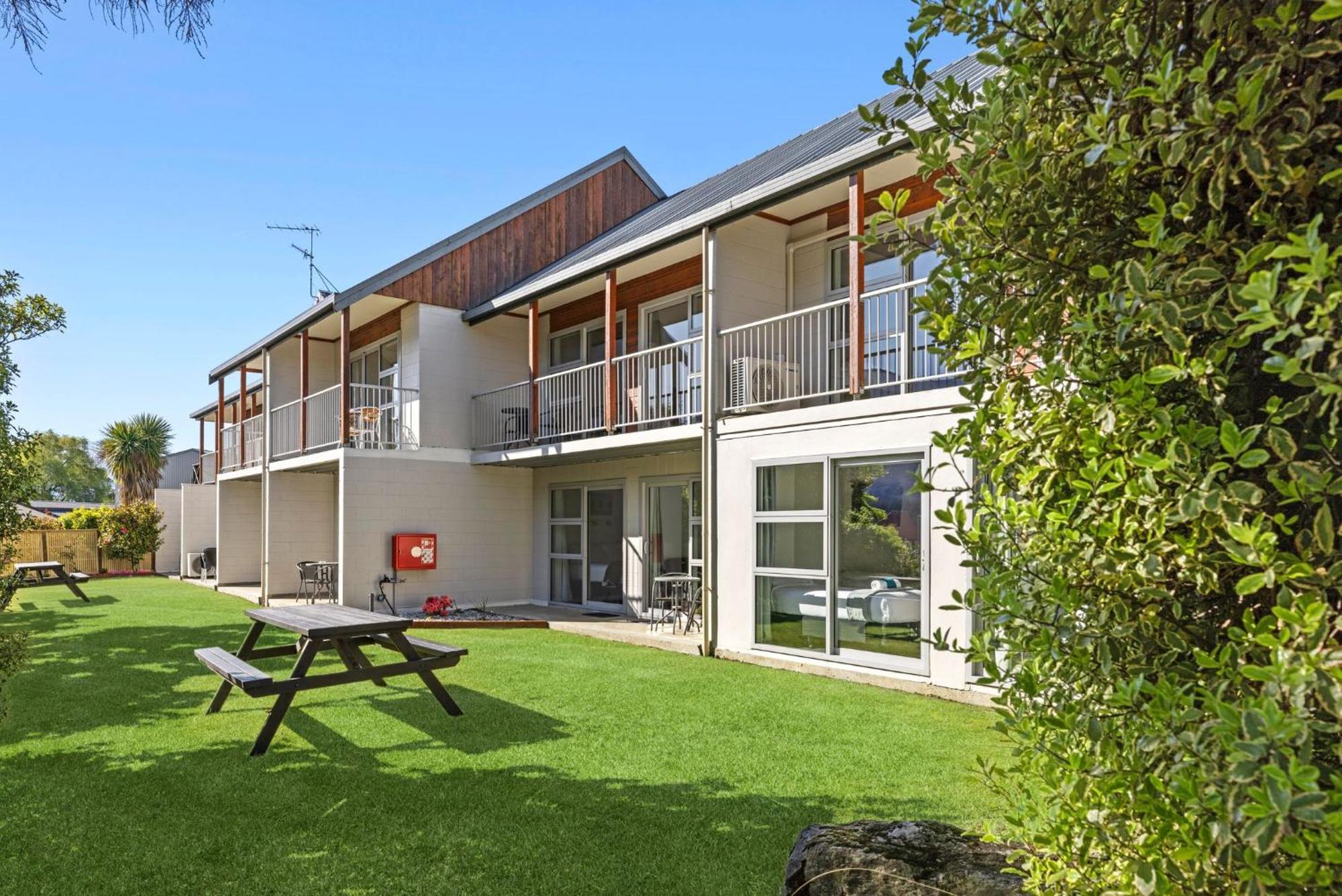 Asure Brookvale Motel Wanaka Buitenkant foto